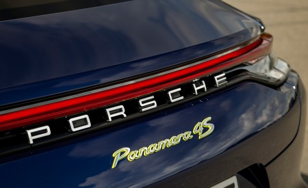 2021 Porsche Panamera 4S E-Hybrid (Color: Gentian Blue Metallic) Badge Wallpapers 450x275 (99)