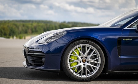 2021 Porsche Panamera 4S E-Hybrid (Color: Gentian Blue Metallic) Wheel Wallpapers 450x275 (93)