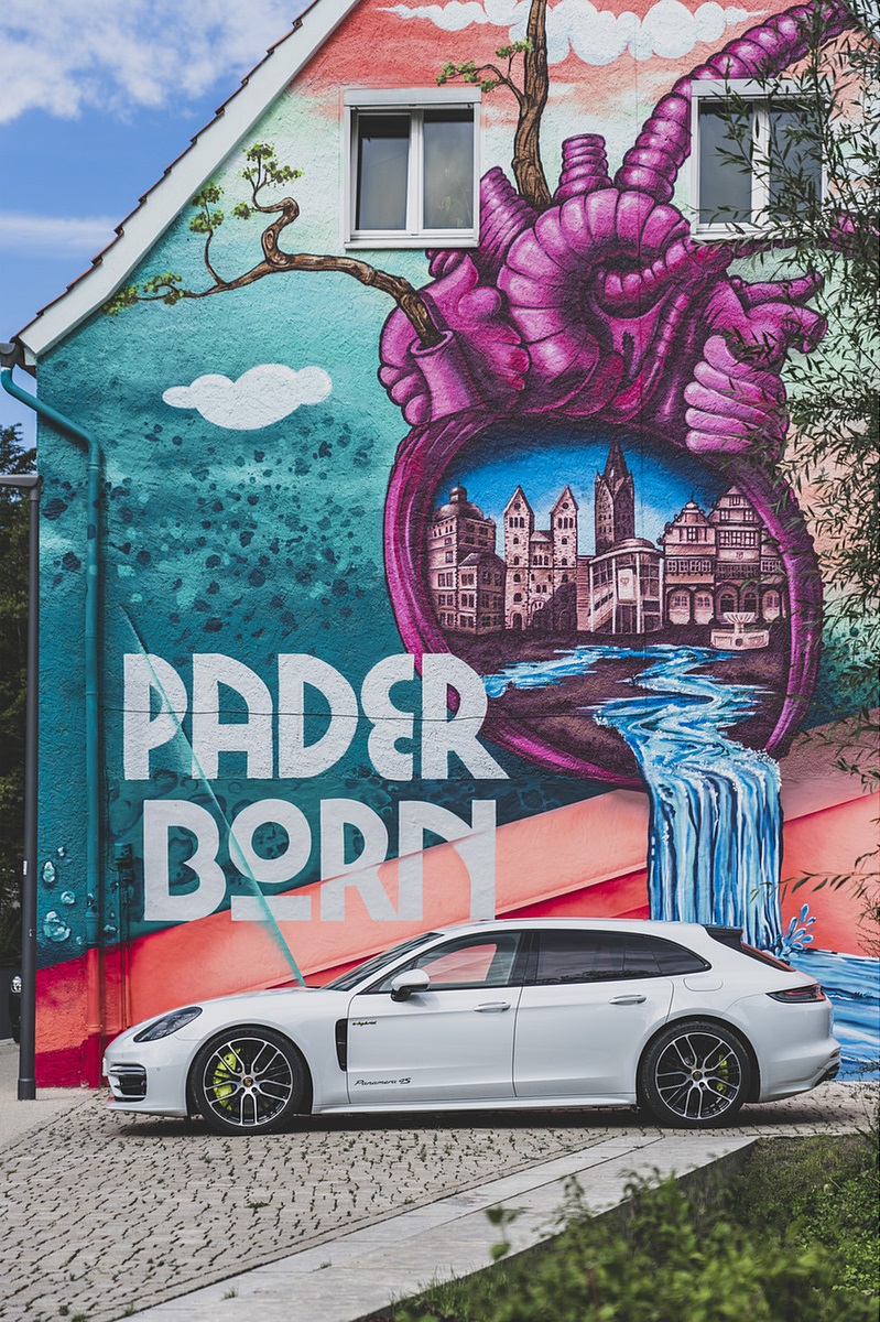 2021 Porsche Panamera 4S E-Hybrid Sport Turismo (Color: Carrara White Metallic) Side Wallpapers #30 of 49