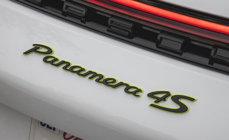 2021 Porsche Panamera 4S E-Hybrid (US-Spec) Badge Wallpapers 450x275 (69)