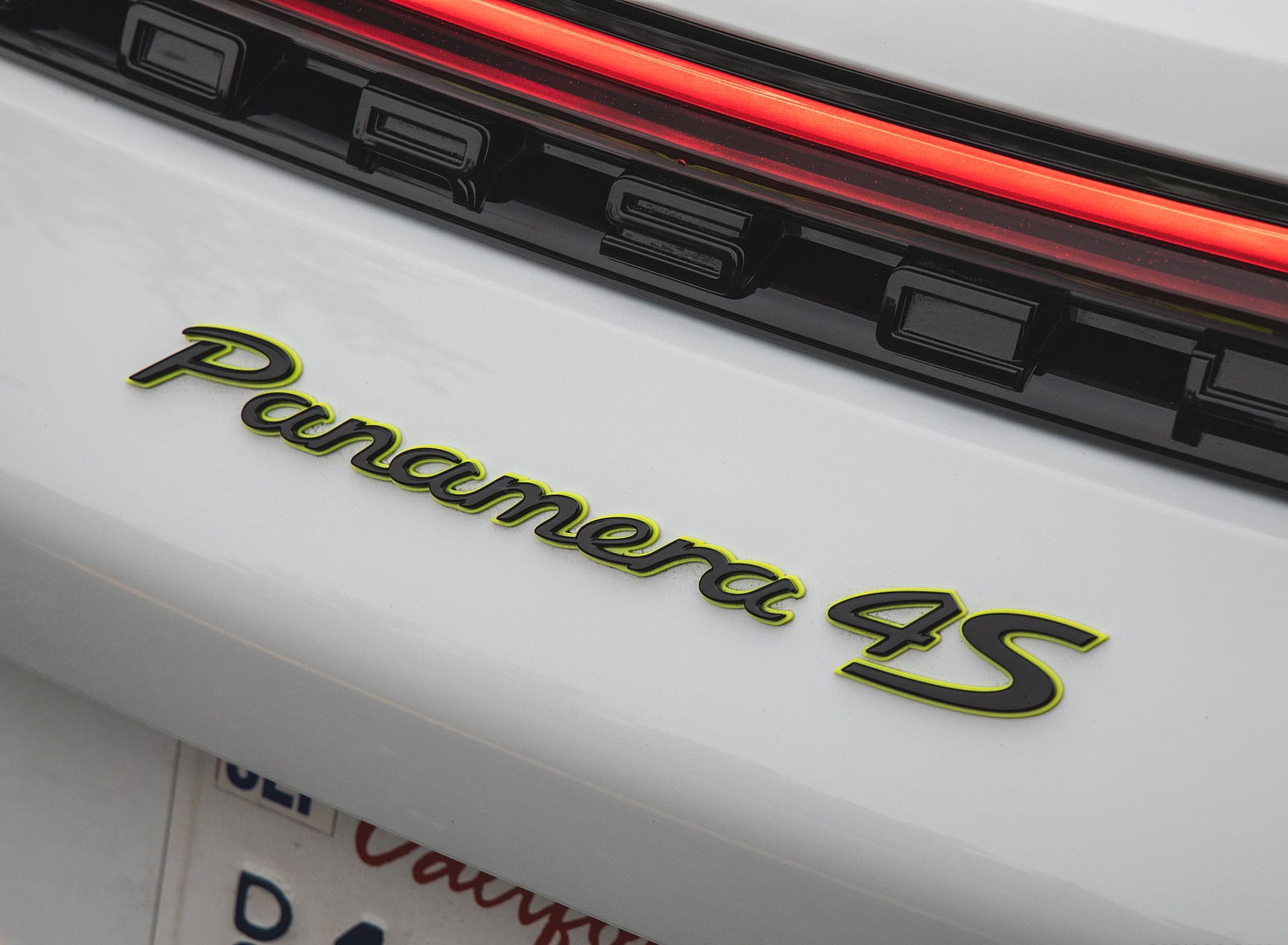 2021 Porsche Panamera 4S E-Hybrid (US-Spec) Badge Wallpapers #69 of 108