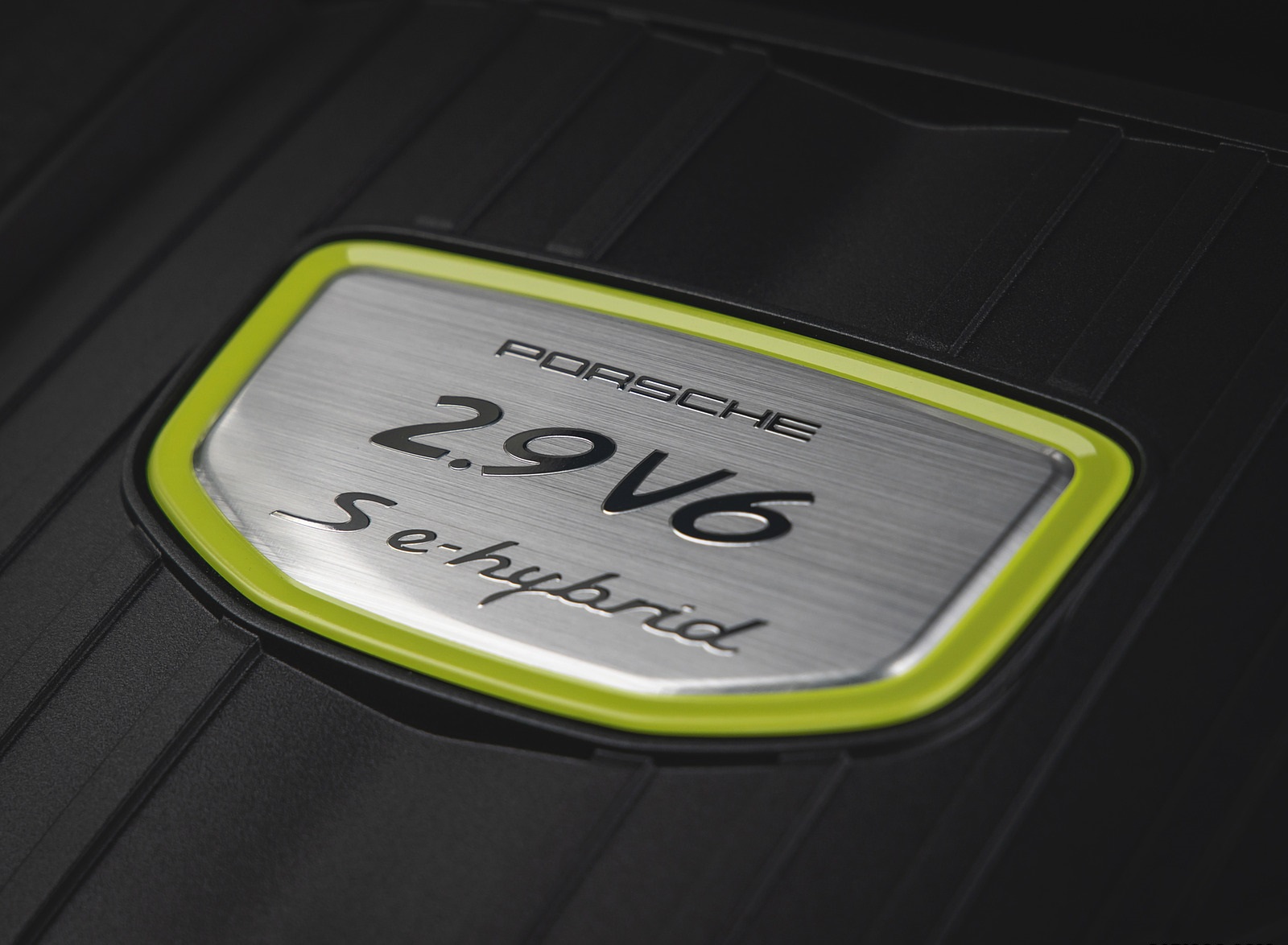 2021 Porsche Panamera 4S E-Hybrid (US-Spec) Engine Wallpapers #71 of 108
