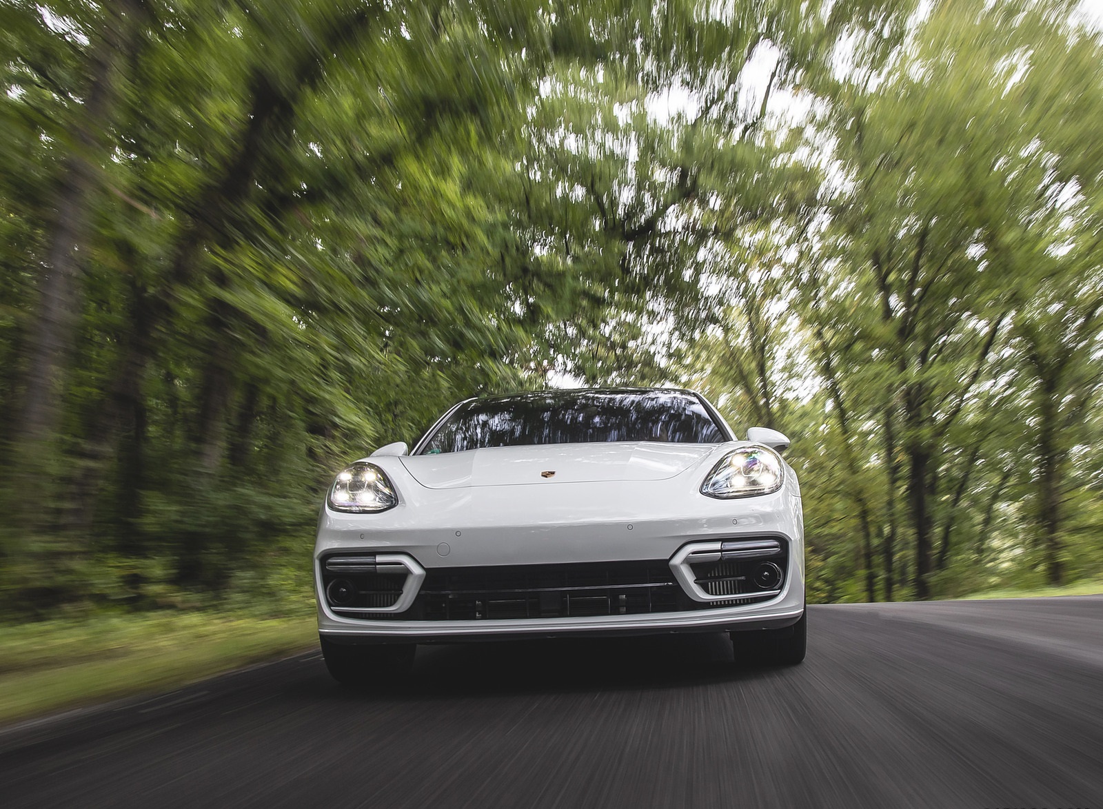 2021 Porsche Panamera 4S E-Hybrid (US-Spec) Front Wallpapers #48 of 108