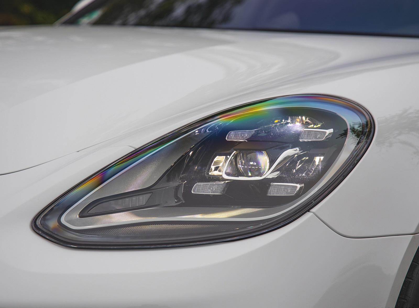 2021 Porsche Panamera 4S E-Hybrid (US-Spec) Headlight Wallpapers #61 of 108