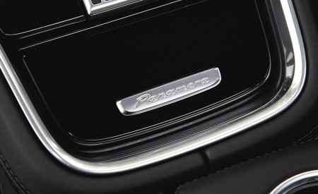 2021 Porsche Panamera 4S E-Hybrid (US-Spec) Interior Detail Wallpapers 450x275 (80)