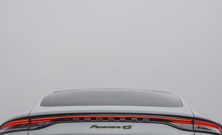 2021 Porsche Panamera 4S E-Hybrid (US-Spec) Tail Light Wallpapers 450x275 (64)