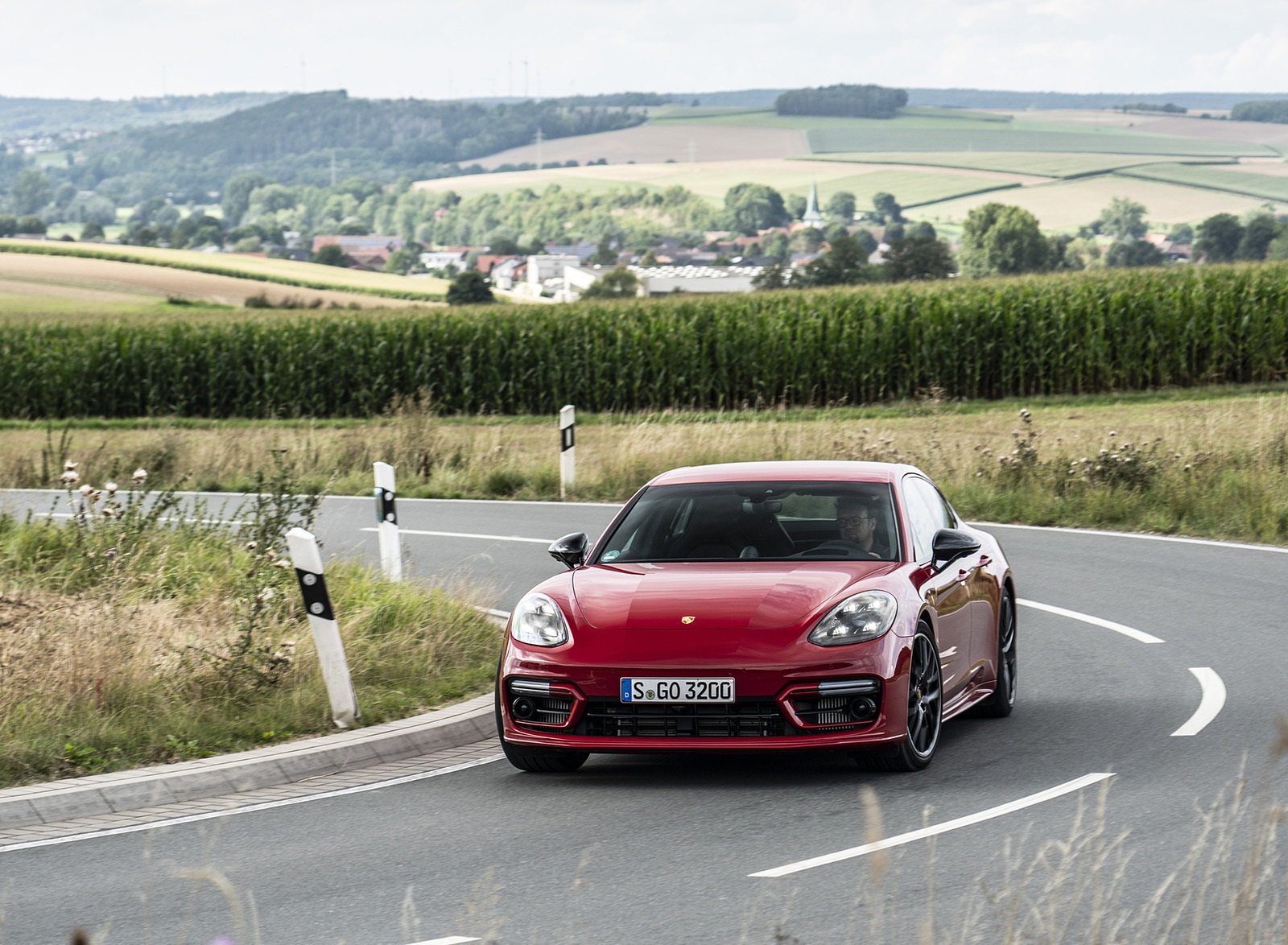 2021 Porsche Panamera GTS (Color: Carmine Red) Front Wallpapers #16 of 117