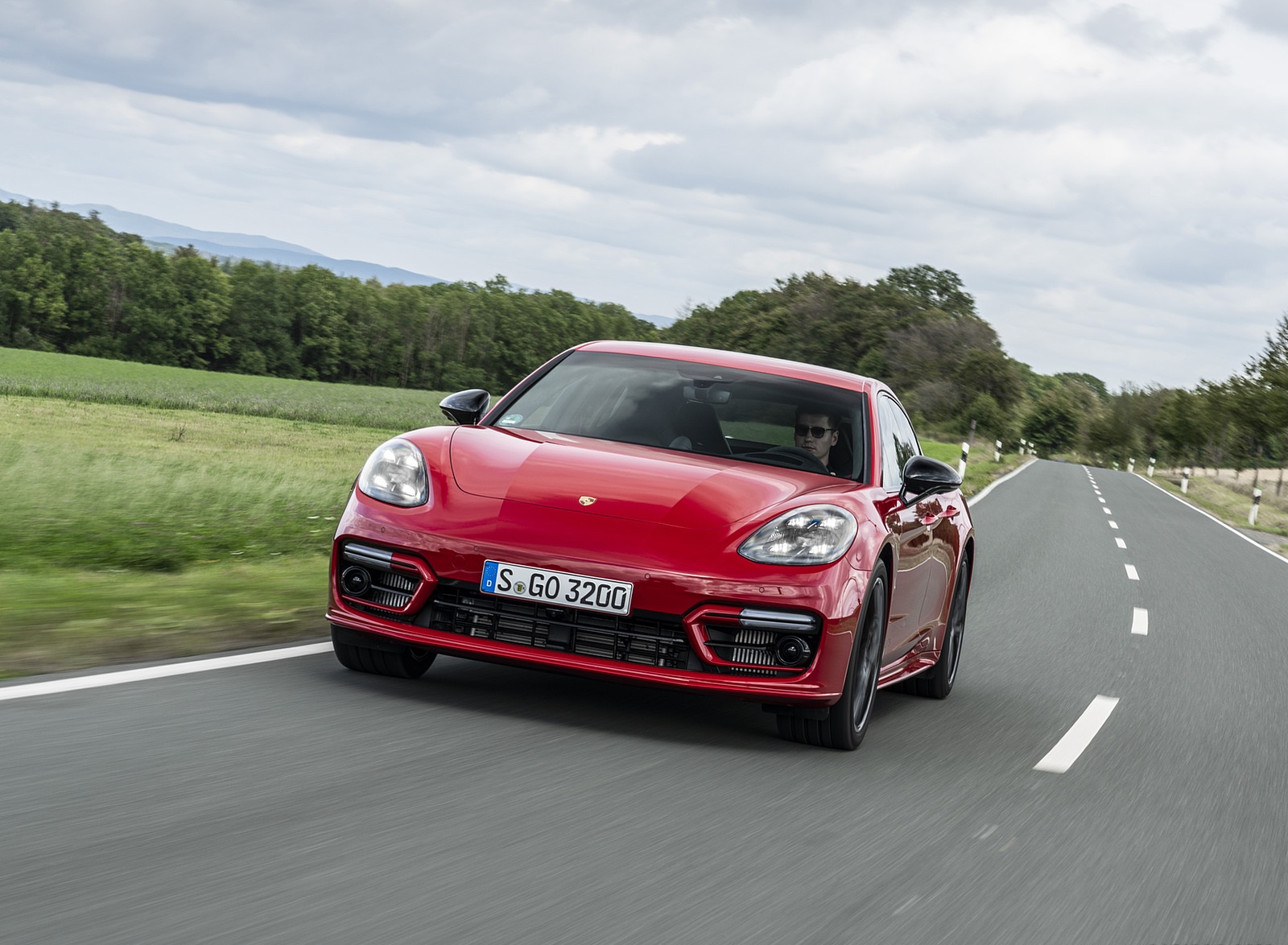 2021 Porsche Panamera GTS (Color: Carmine Red) Front Wallpapers (1)