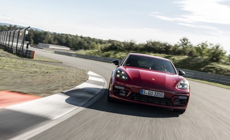 2021 Porsche Panamera GTS (Color: Carmine Red) Front Wallpapers 450x275 (2)