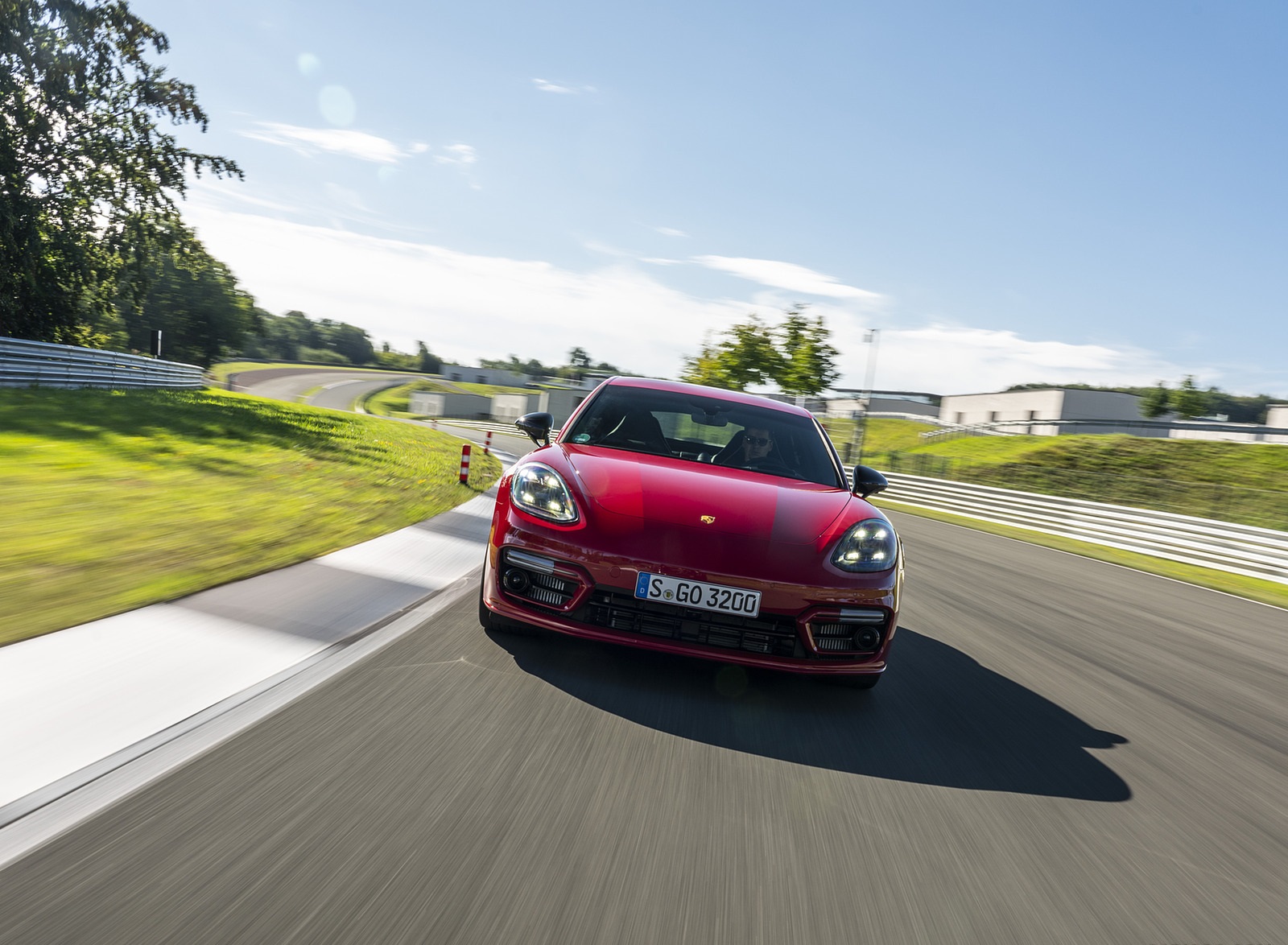 2021 Porsche Panamera GTS (Color: Carmine Red) Front Wallpapers #18 of 117