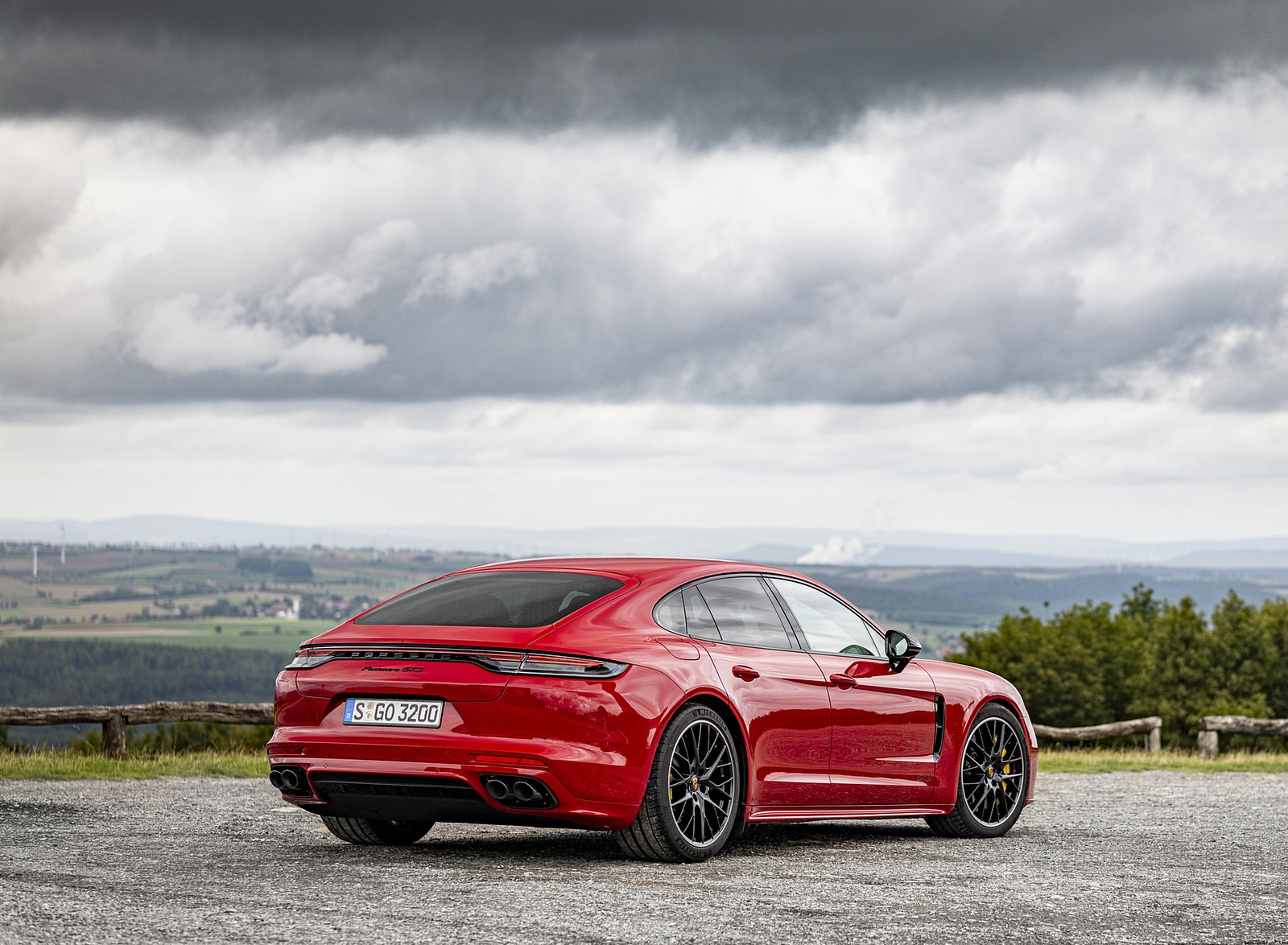 2021 Porsche Panamera GTS (Color: Carmine Red) Rear Three-Quarter Wallpapers #37 of 117