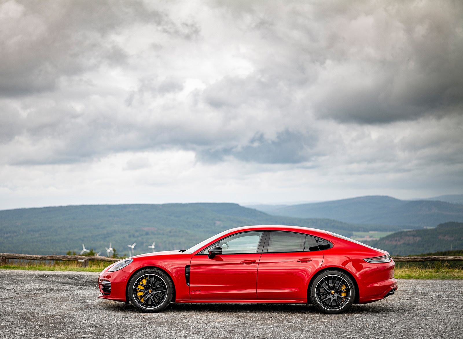 2021 Porsche Panamera GTS (Color: Carmine Red) Side Wallpapers #38 of 117