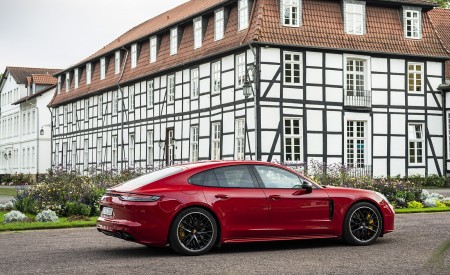 2021 Porsche Panamera GTS (Color: Carmine Red) Side Wallpapers  450x275 (47)