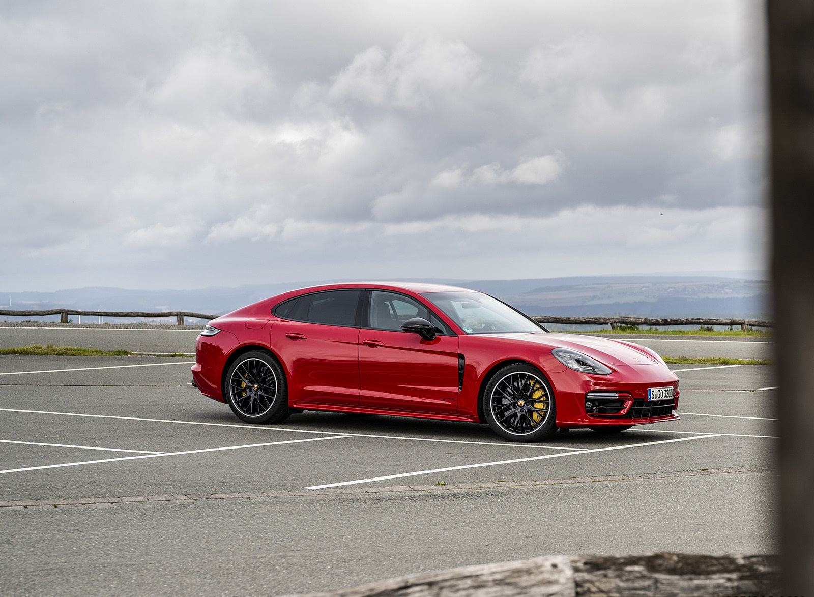 2021 Porsche Panamera GTS (Color: Carmine Red) Side Wallpapers  #40 of 117