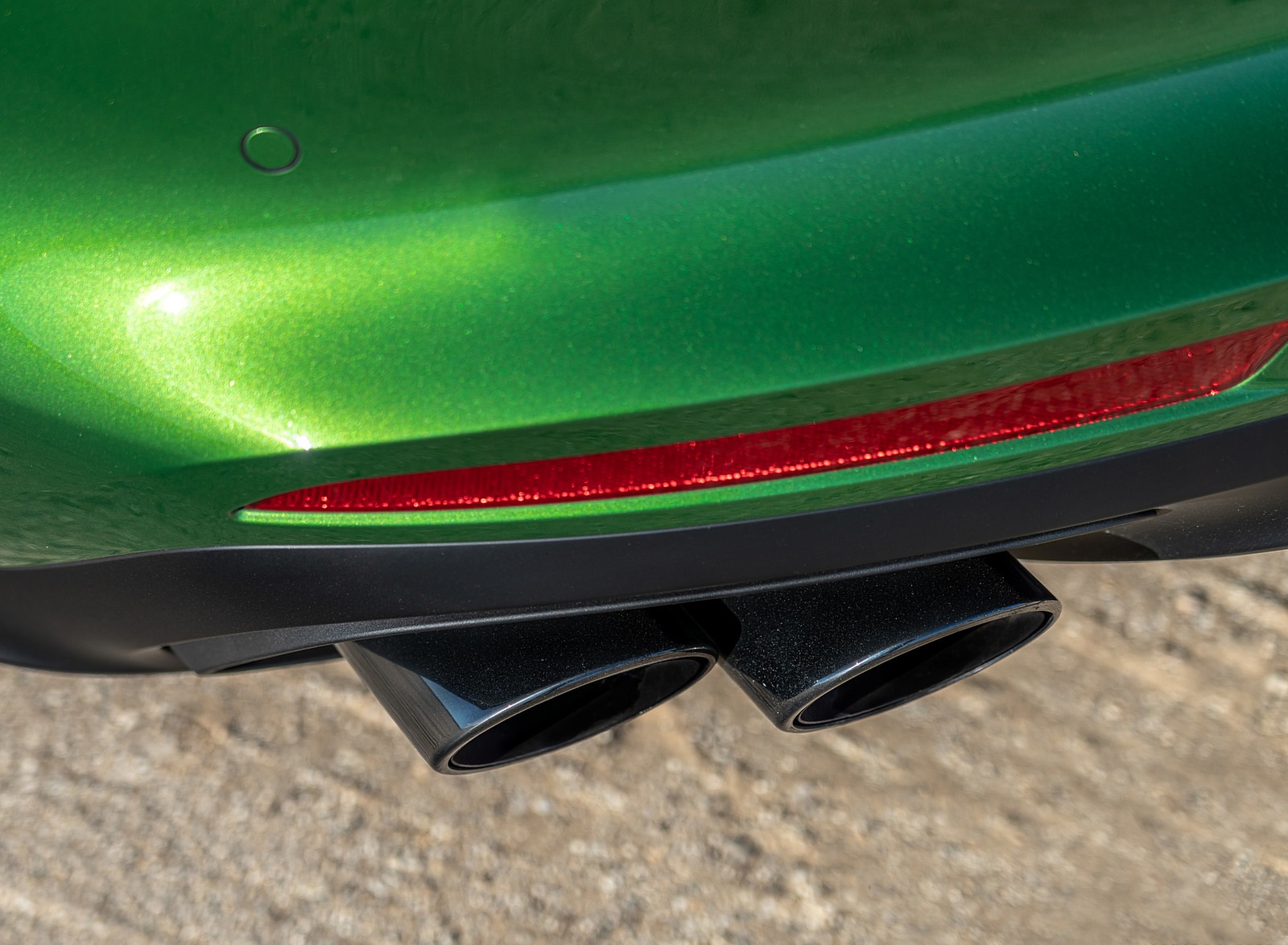 2021 Porsche Panamera GTS (Color: Mamba Green) Exhaust Wallpapers #103 of 117