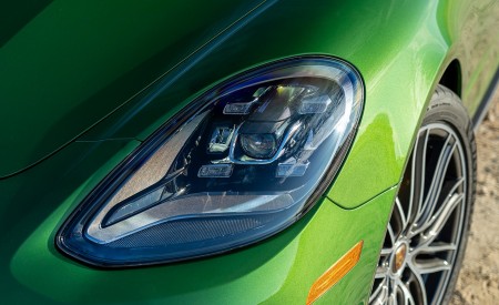 2021 Porsche Panamera GTS (Color: Mamba Green) Headlight Wallpapers 450x275 (96)