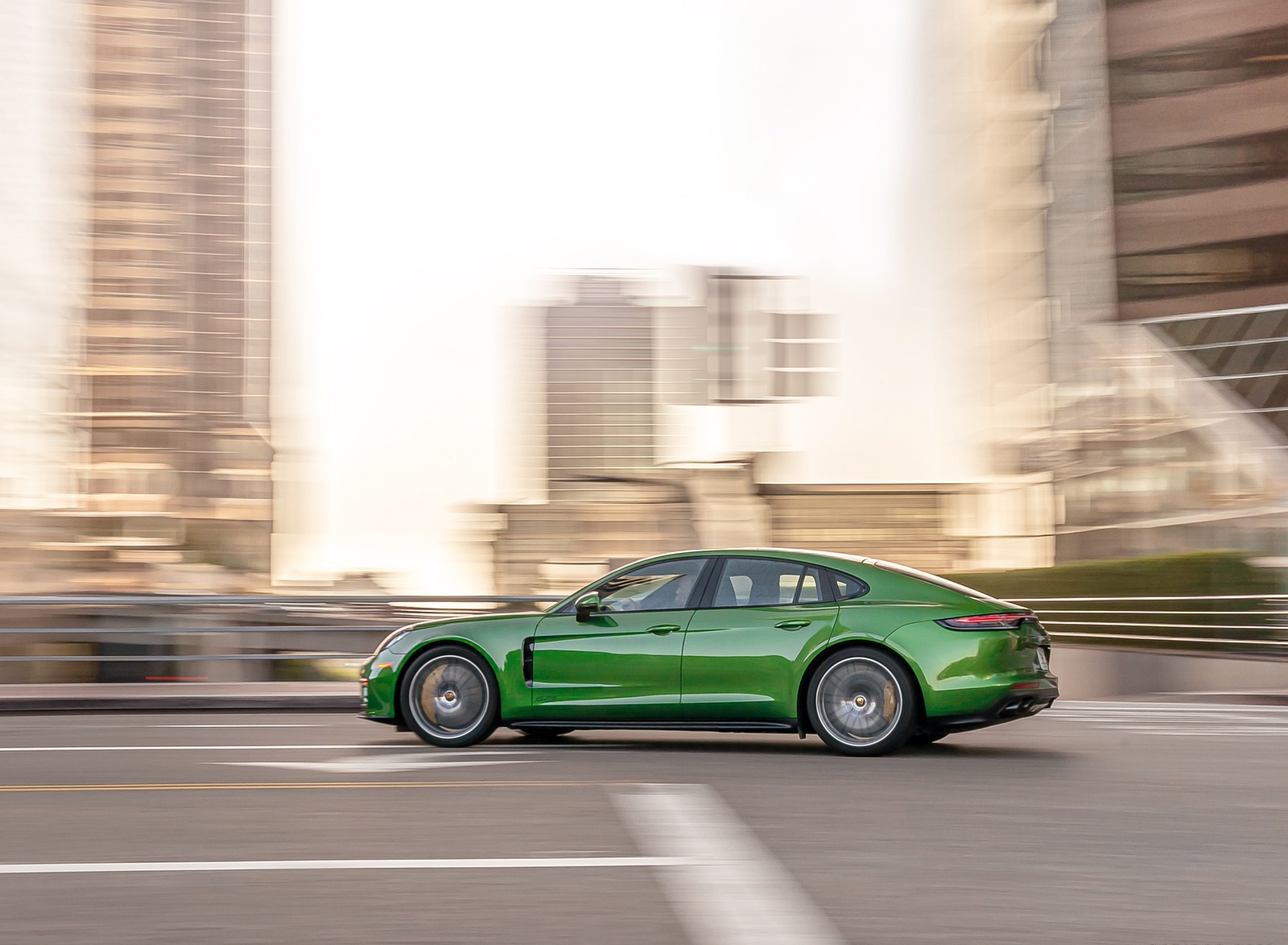 2021 Porsche Panamera GTS (Color: Mamba Green) Side Wallpapers #75 of 117