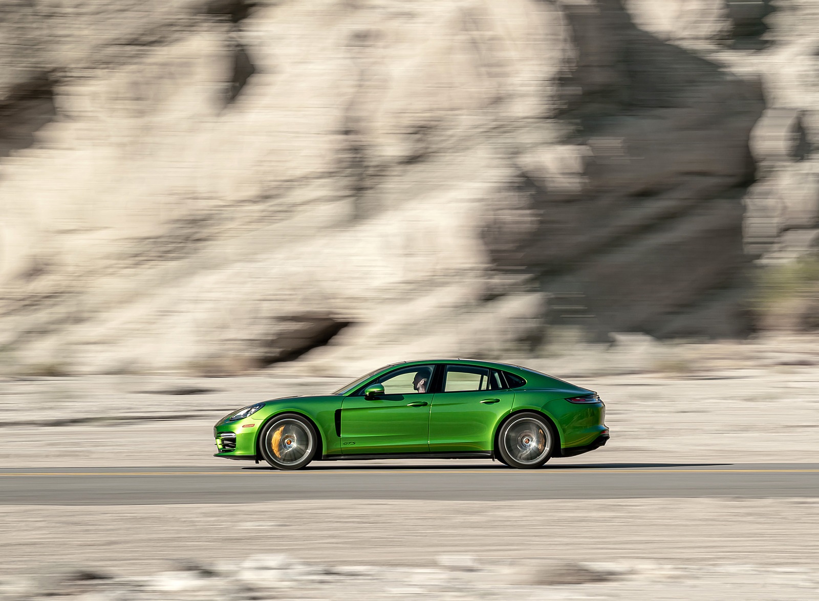 2021 Porsche Panamera GTS (Color: Mamba Green) Side Wallpapers #81 of 117