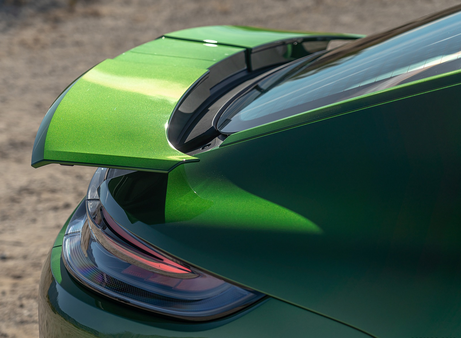 2021 Porsche Panamera GTS (Color: Mamba Green) Spoiler Wallpapers #98 of 117