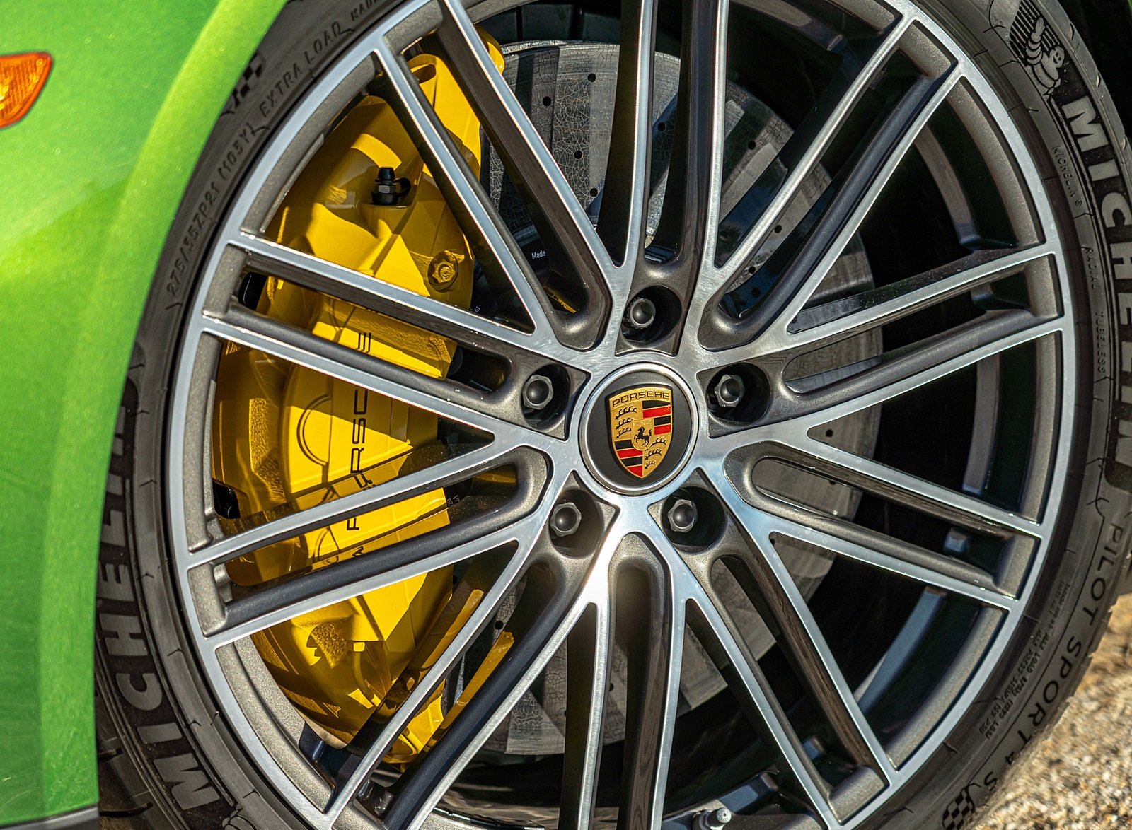 2021 Porsche Panamera GTS (Color: Mamba Green) Wheel Wallpapers #99 of 117