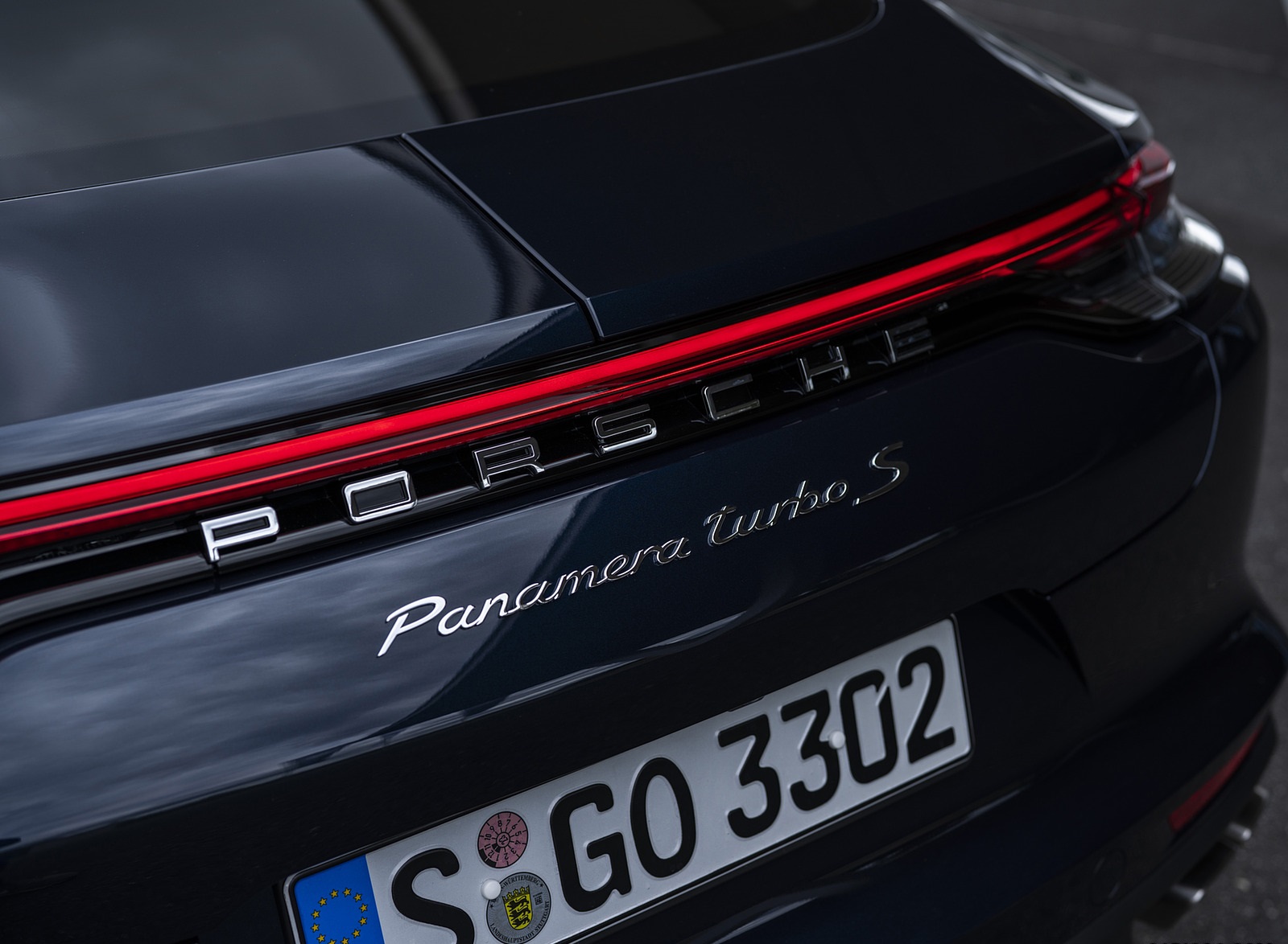2021 Porsche Panamera Turbo S Executive (Color: Night Blue Metallic) Badge Wallpapers #28 of 51
