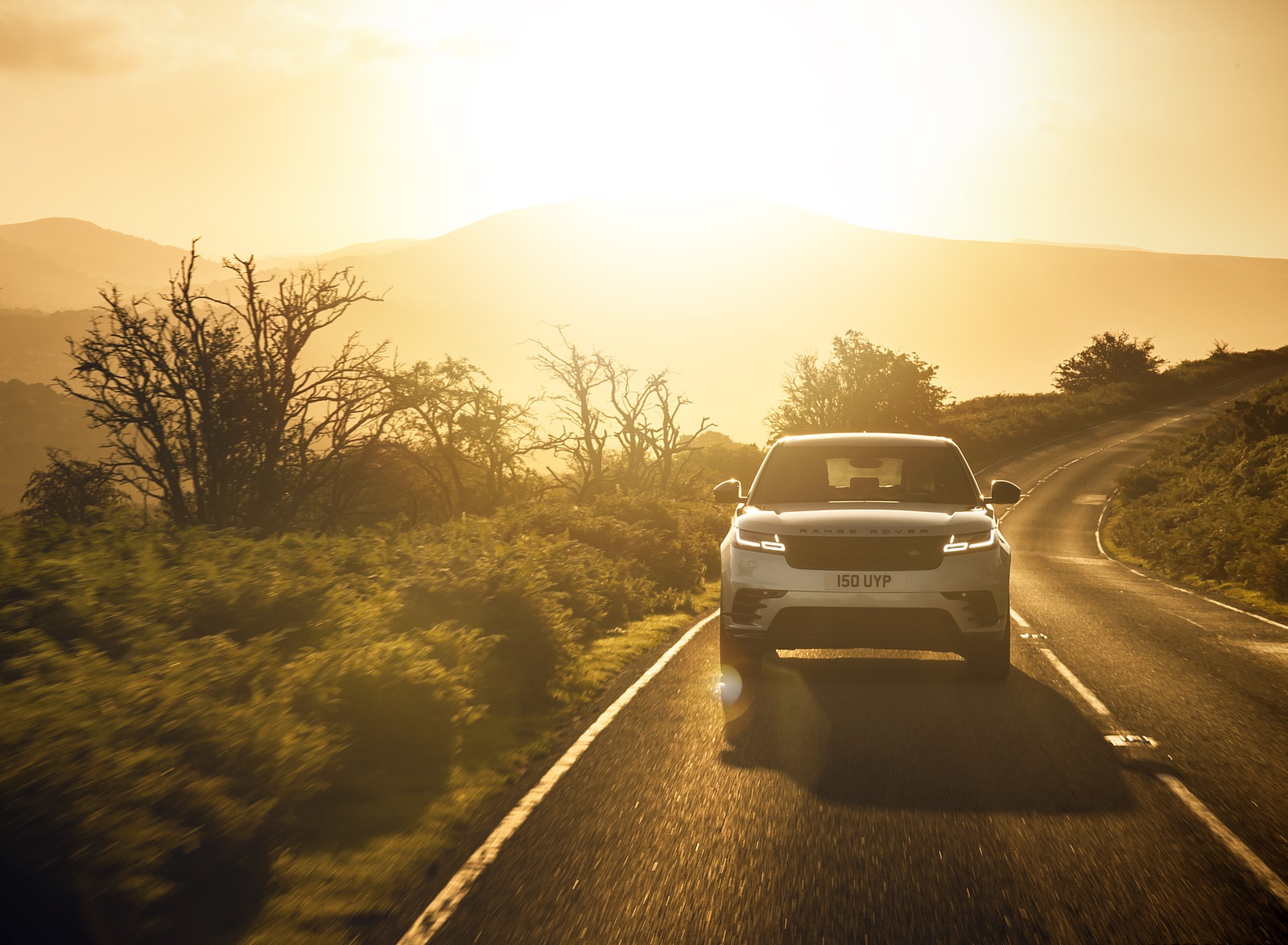 2021 Range Rover Velar P400e Plug-In Hybrid Front Wallpapers (10)