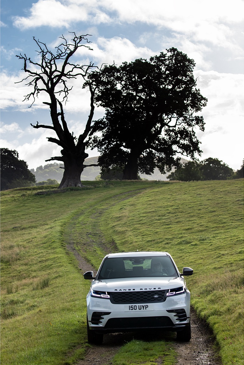 2021 Range Rover Velar P400e Plug-In Hybrid Front Wallpapers (4)