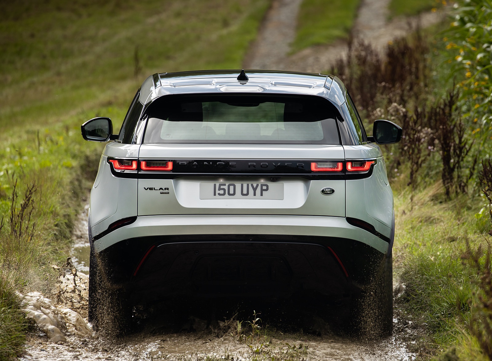 2021 Range Rover Velar P400e Plug-In Hybrid Rear Wallpapers #6 of 55