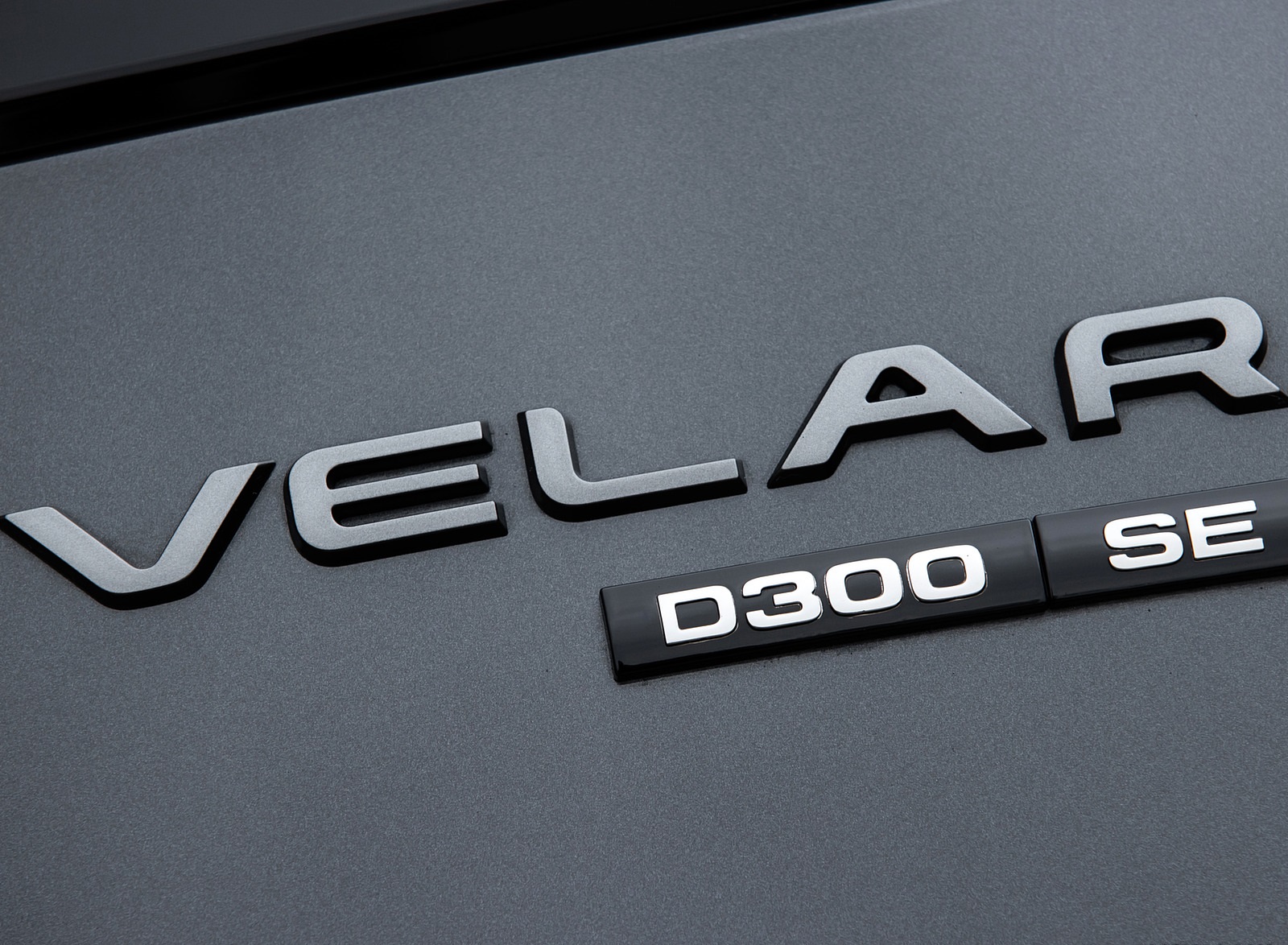 2021 Range Rover Velar D300 MHEV R-Dynamic SE Badge Wallpapers #26 of 42