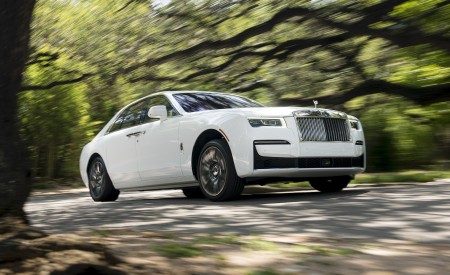 2021 Rolls-Royce Ghost Front Three-Quarter Wallpapers 450x275 (42)
