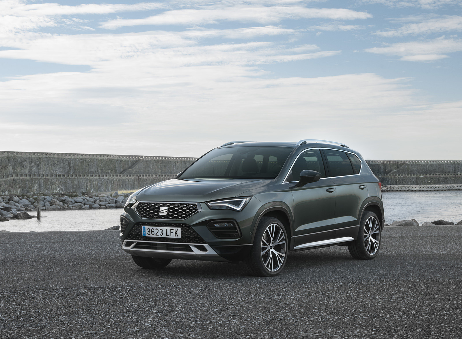 2021 SEAT Ateca Front Three-Quarter Wallpapers #48 of 67