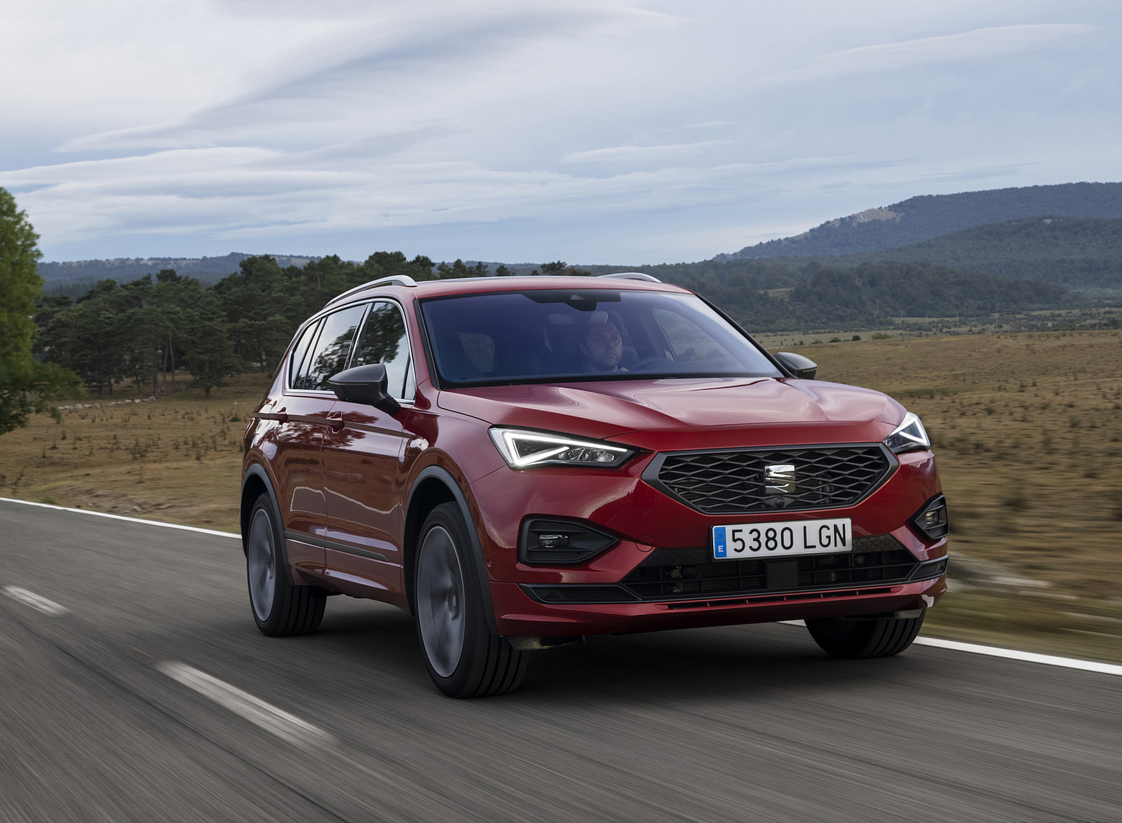 2021 SEAT Tarraco FR Front Three-Quarter Wallpapers (1). Download Wallpaper