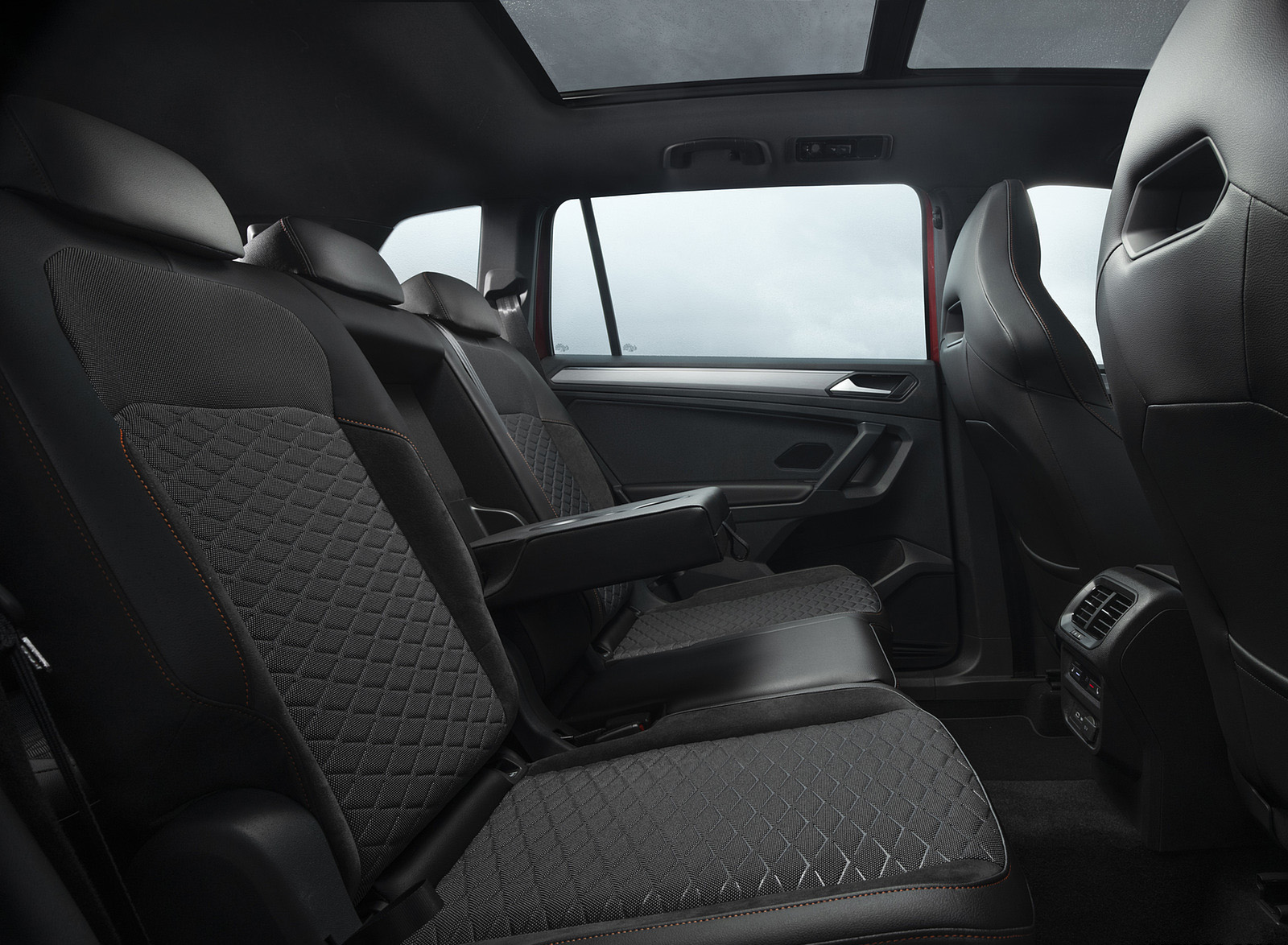 2021 SEAT Tarraco FR Interior Rear Seats Wallpapers #46 of 75