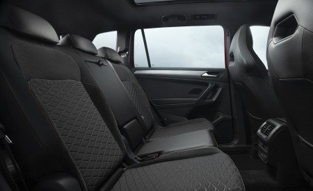 2021 SEAT Tarraco FR Interior Rear Seats Wallpapers 450x275 (47)