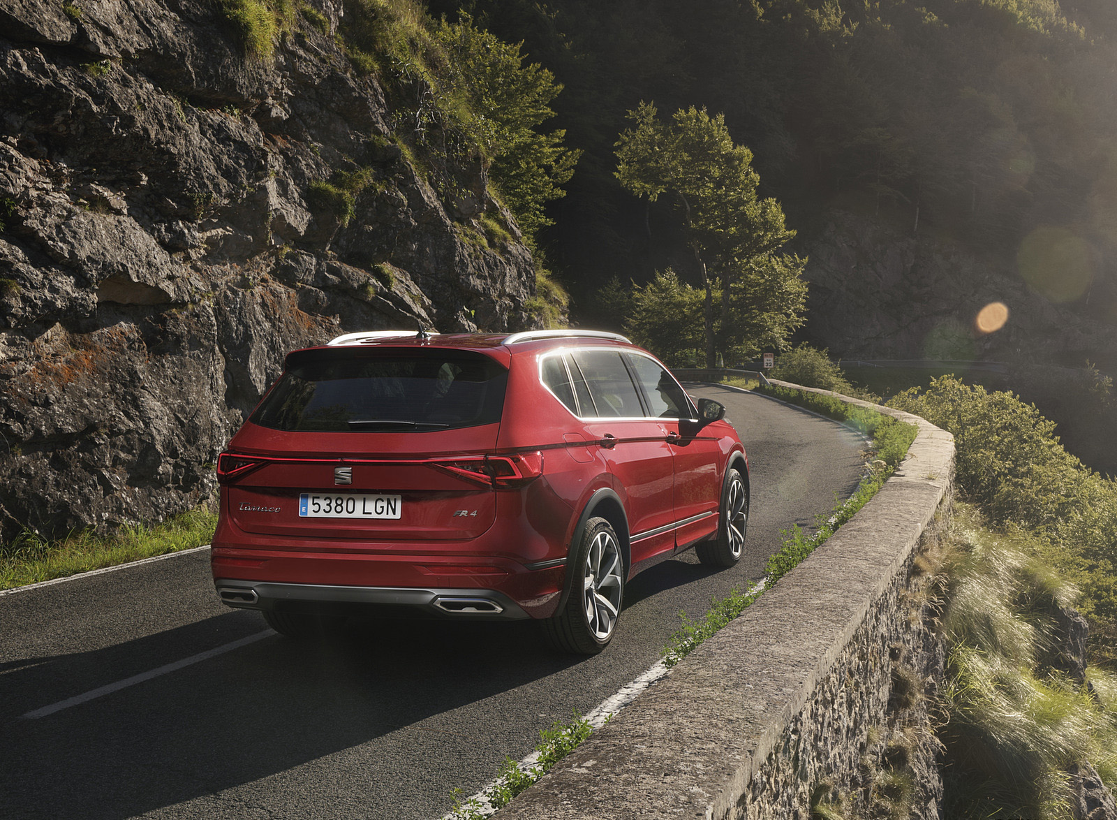 2021 SEAT Tarraco FR Rear Three-Quarter Wallpapers #10 of 75