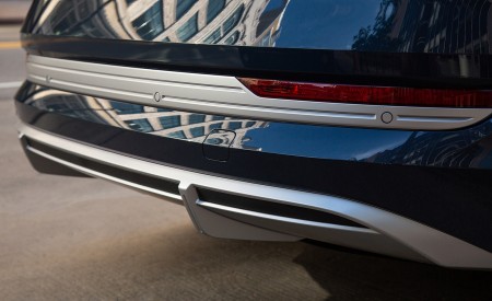 2020 Audi e-tron Sportback S-Line (US-Spec) Detail Wallpapers  450x275 (49)
