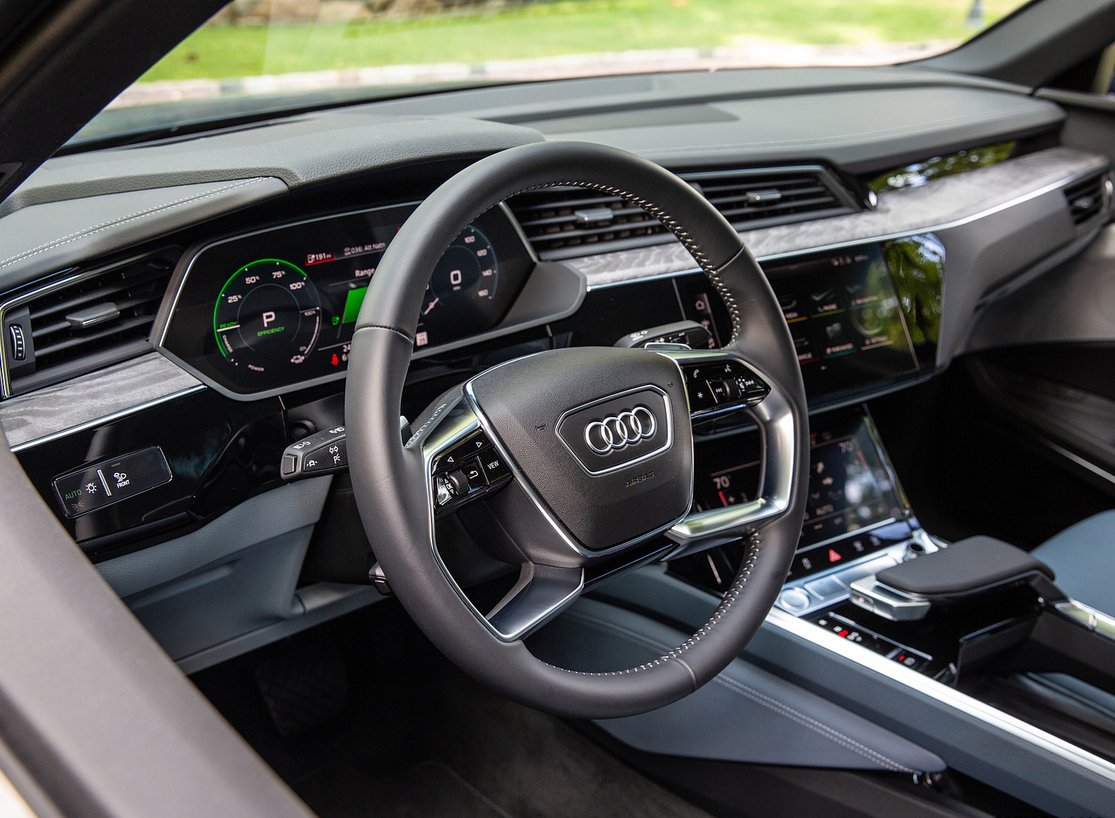 2020 Audi e-tron Sportback S-Line (US-Spec) Interior Detail Wallpapers #54 of 64