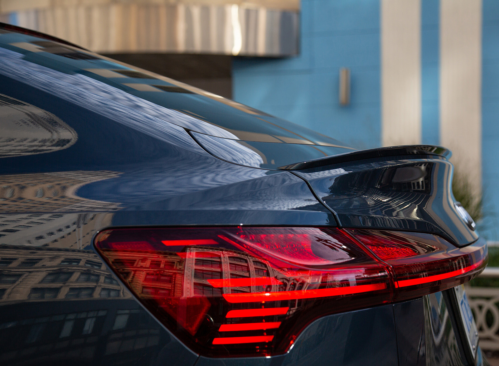 2020 Audi e-tron Sportback S-Line (US-Spec) Tail Light Wallpapers #46 of 64