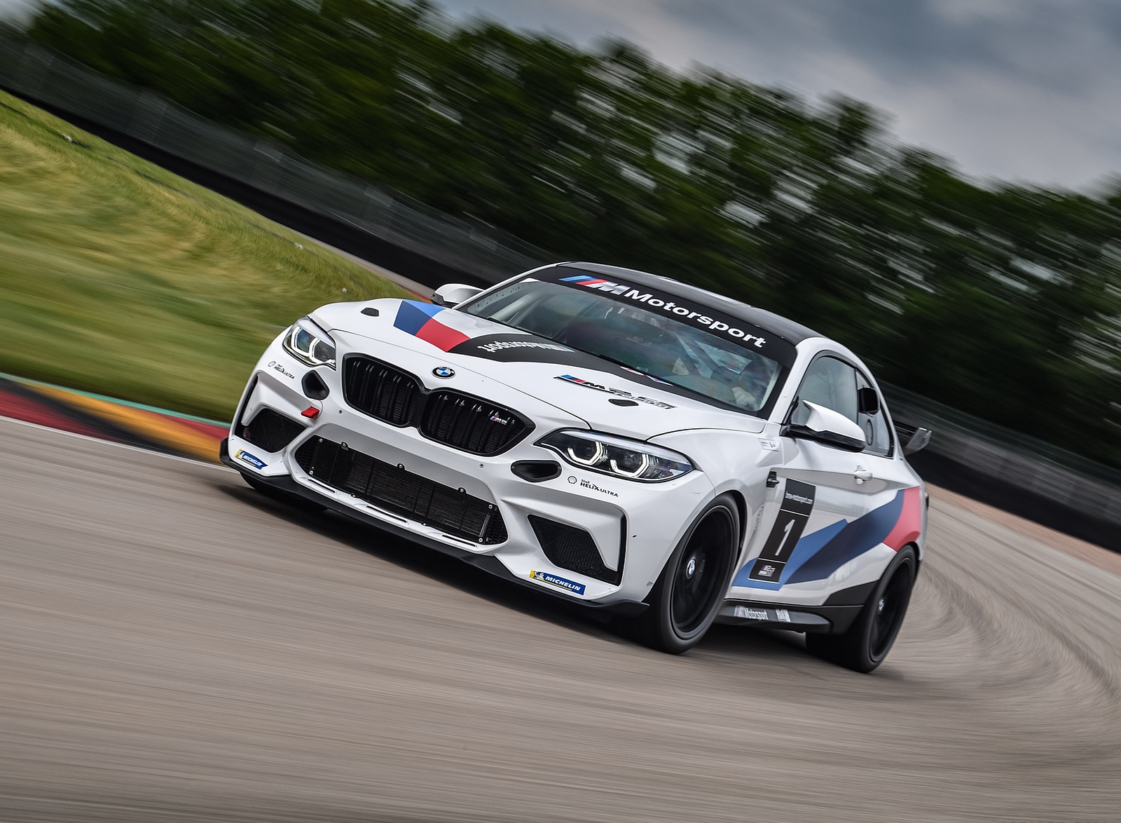 2020 BMW M2 CS Racing Front Three-Quarter Wallpapers  (4)