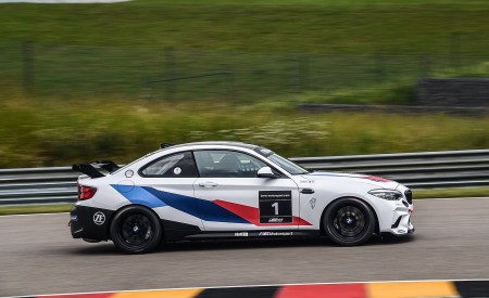 2020 BMW M2 CS Racing Side Wallpapers  450x275 (25)