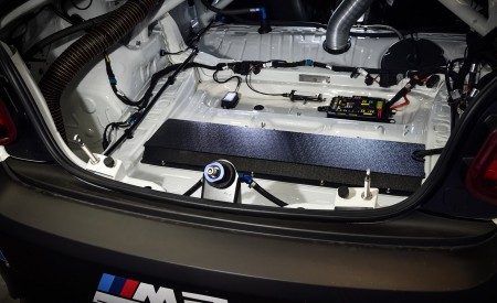 2020 BMW M2 CS Racing Trunk Wallpapers 450x275 (47)