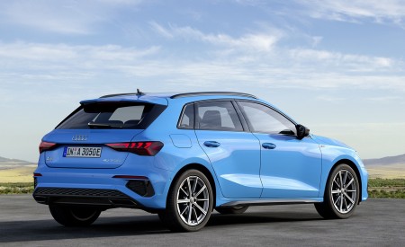 2021 Audi A3 Sportback TFSI e Plug-In Hybrid (Color: Turbo Blue) Rear Three-Quarter Wallpapers 450x275 (136)