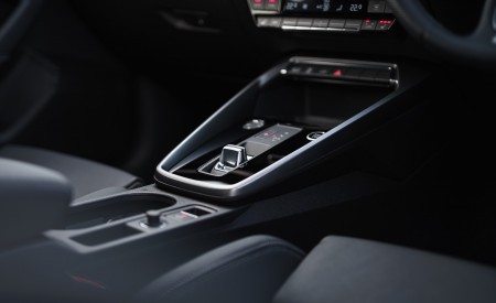 2021 Audi A3 Sportback TFSI e Plug-In Hybrid (UK-Spec) Central Console Wallpapers  450x275 (105)