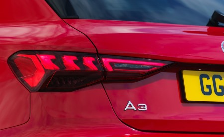 2021 Audi A3 Sportback TFSI e Plug-In Hybrid (UK-Spec) Tail Light Wallpapers 450x275 (73)