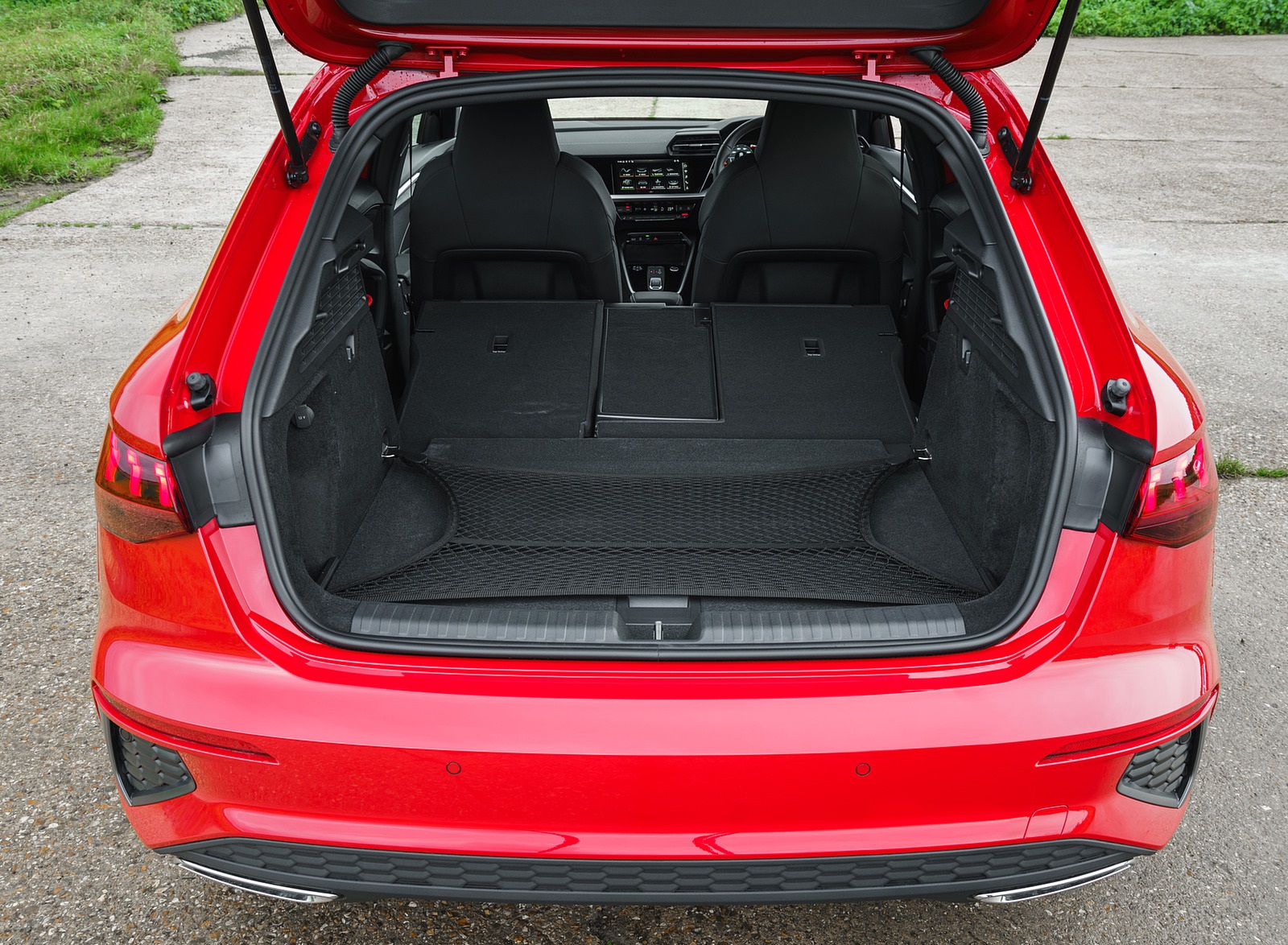 2021 Audi A3 Sportback TFSI e Plug-In Hybrid (UK-Spec) Trunk Wallpapers #129 of 141