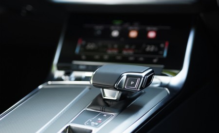 2021 Audi A6 50 TFSI e (UK-Spec) Central Console Wallpapers  450x275 (70)