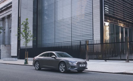 2021 Audi A6 50 TFSI e (UK-Spec) Front Three-Quarter Wallpapers  450x275 (31)