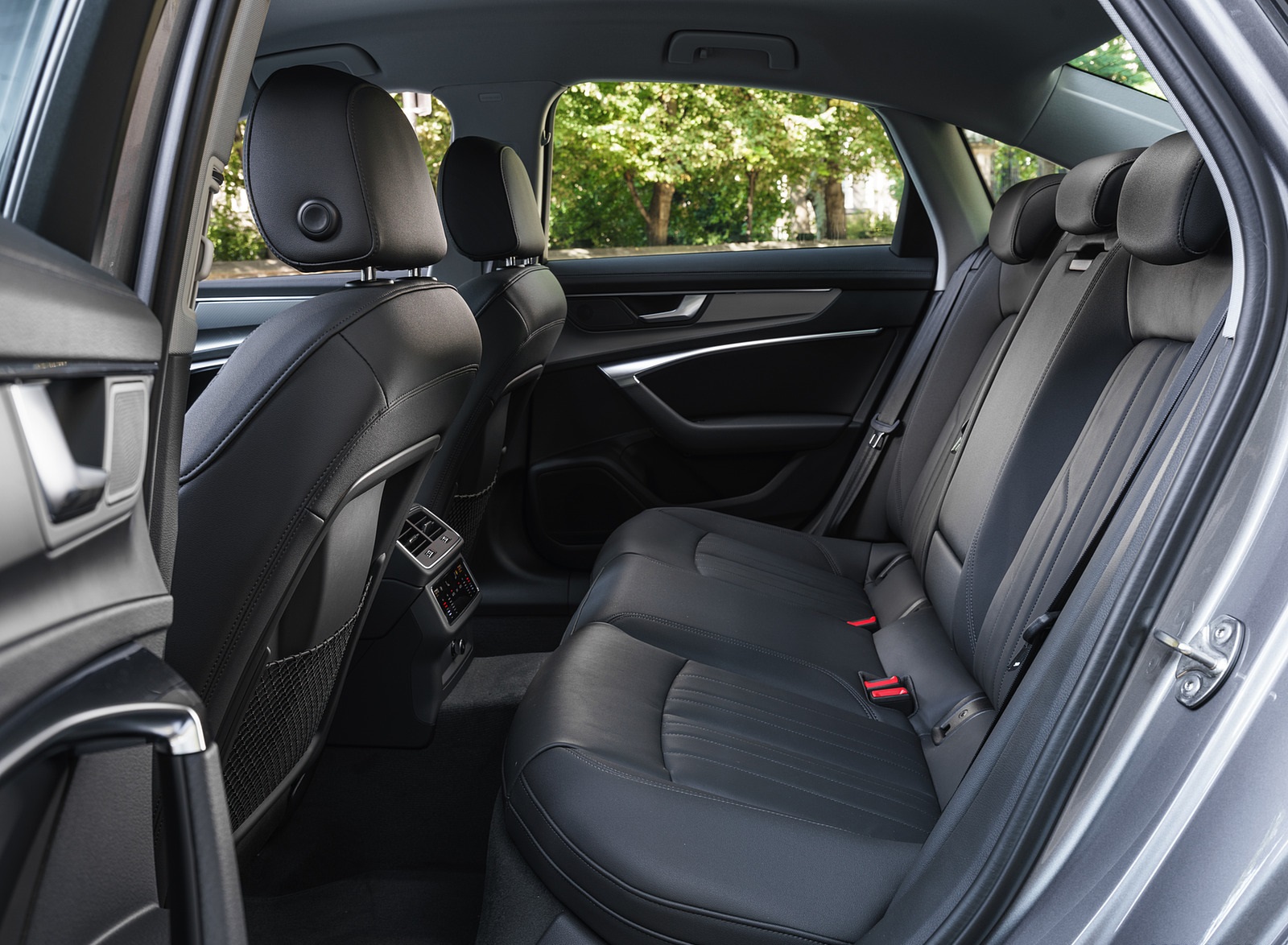 2021 Audi A6 50 TFSI e (UK-Spec) Interior Rear Seats Wallpapers #80 of 80