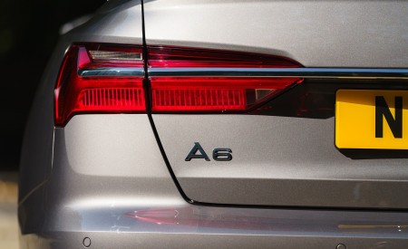 2021 Audi A6 50 TFSI e (UK-Spec) Tail Light Wallpapers 450x275 (49)