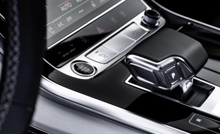 2021 Audi Q8 TFSI e Plug-In Hybrid Interior Detail Wallpapers 450x275 (29)